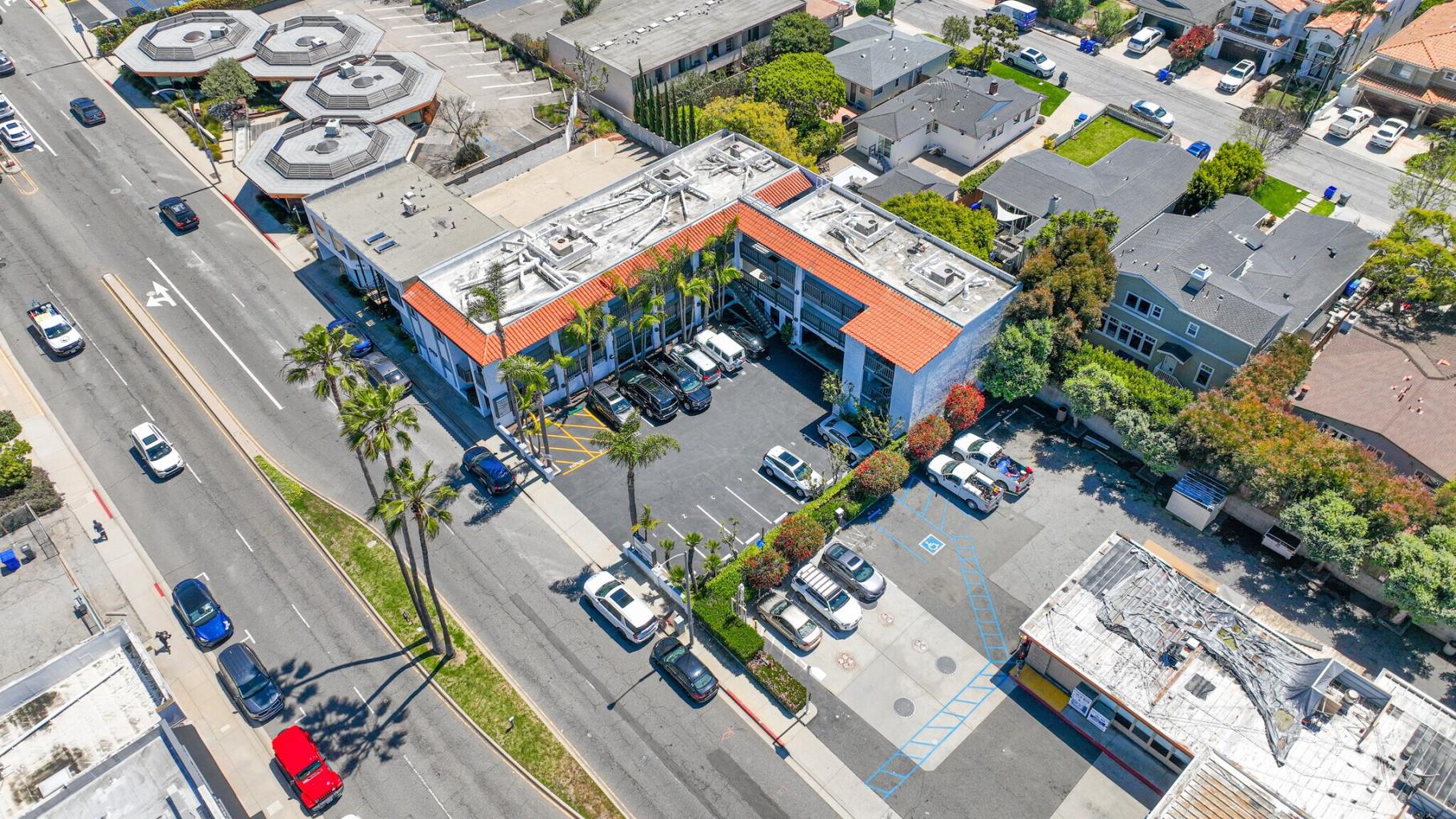 1020 Manhattan Beach Blvd